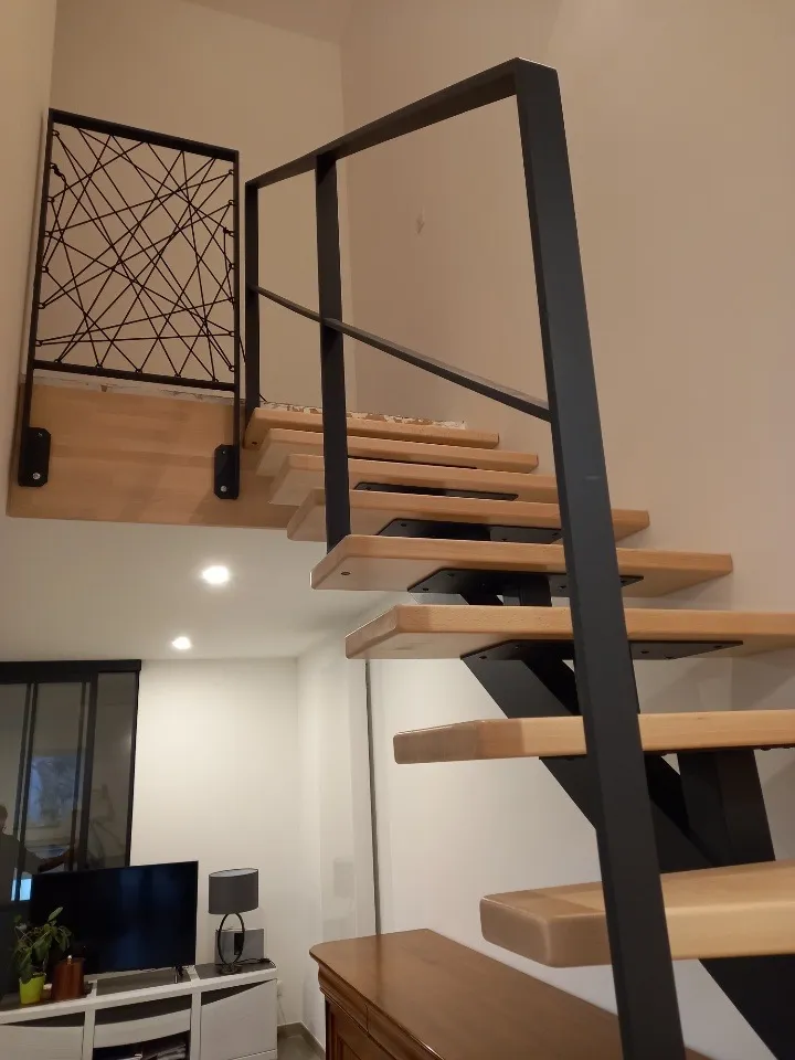 Escalier métal design Franche-Comté